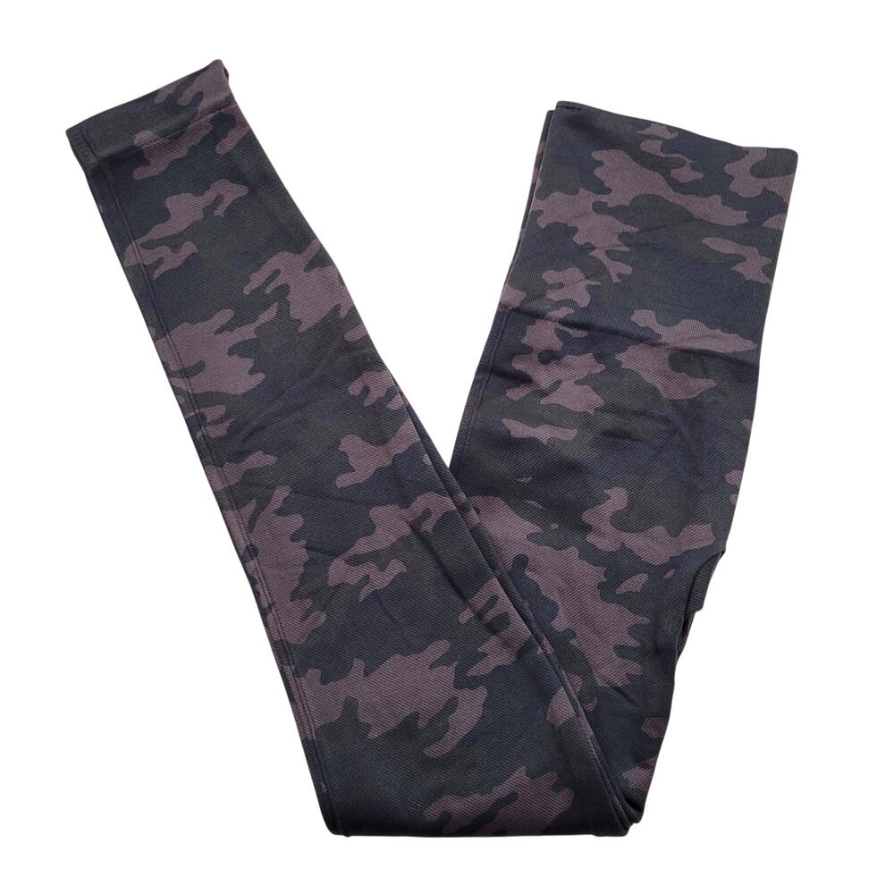 Spanx Leggings Women's Small Camo Mid Rise Capri Crop Active Yoga Athleisure